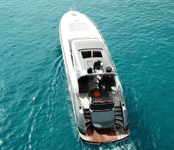 AB Yachts  68